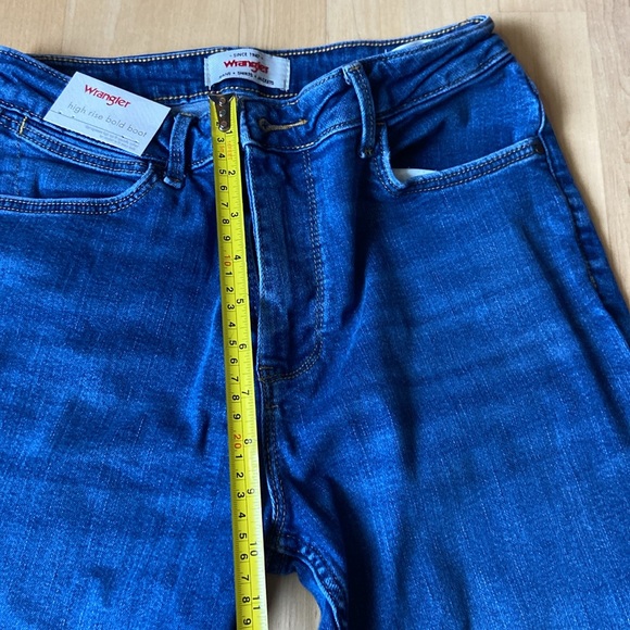 Wrangler high rise bold boot cut jeans 6 - Picture 6 of 8